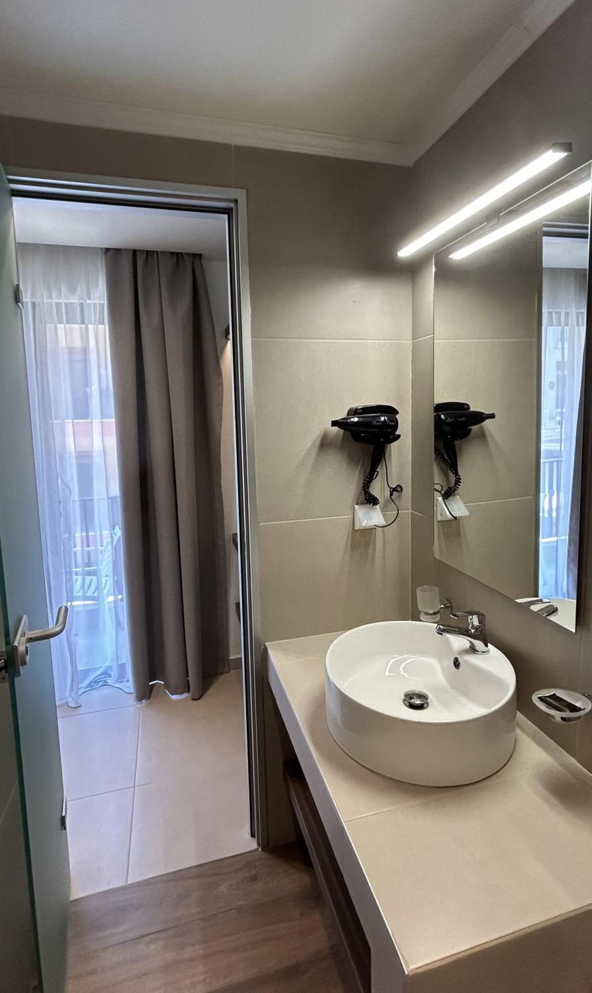 Elite Centre Hotell Rhodes City Exteriör bild